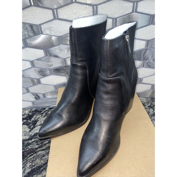 NEW IN BOX Steve Madden‎ Calabria Black Leather Ankle Boot Sz 10 - Picture 2 of 8